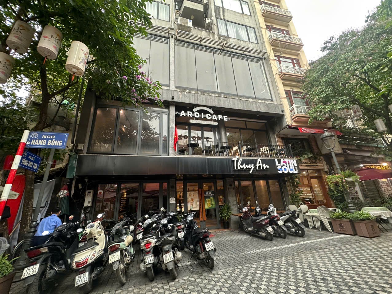 Aroi Dessert Cafe