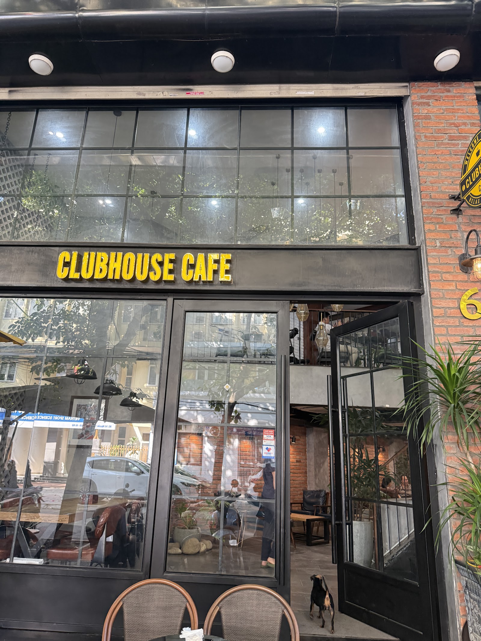 Clubhouse cafe