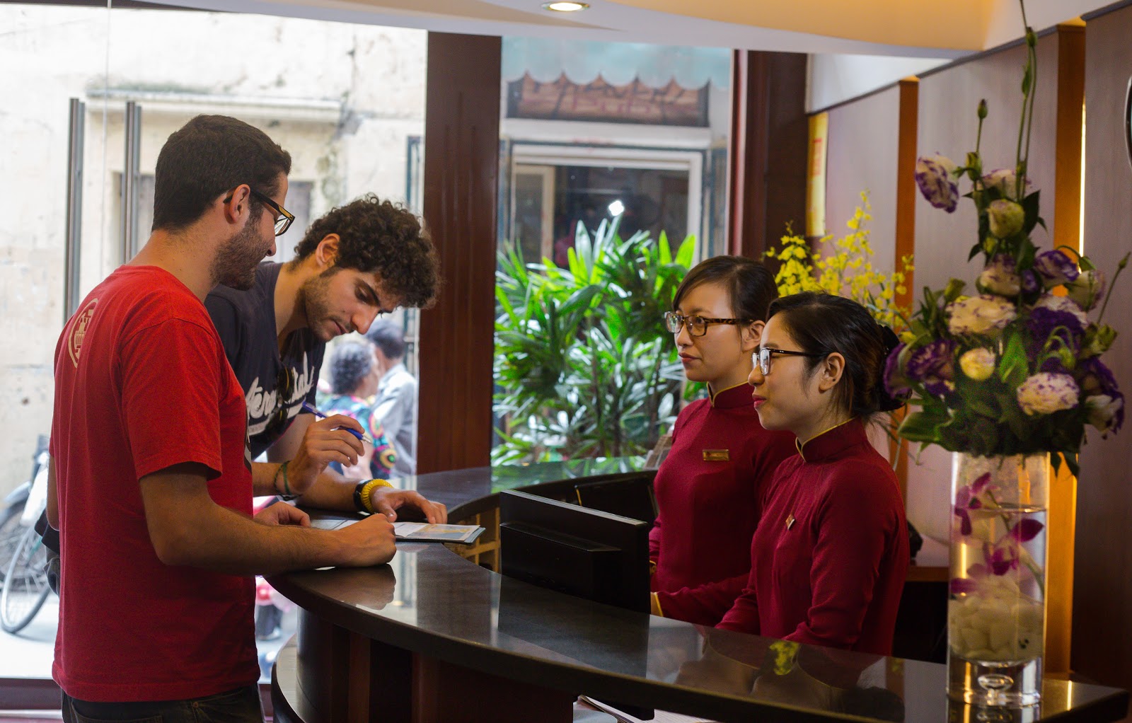 Eliana Ruby Hotel & Travel