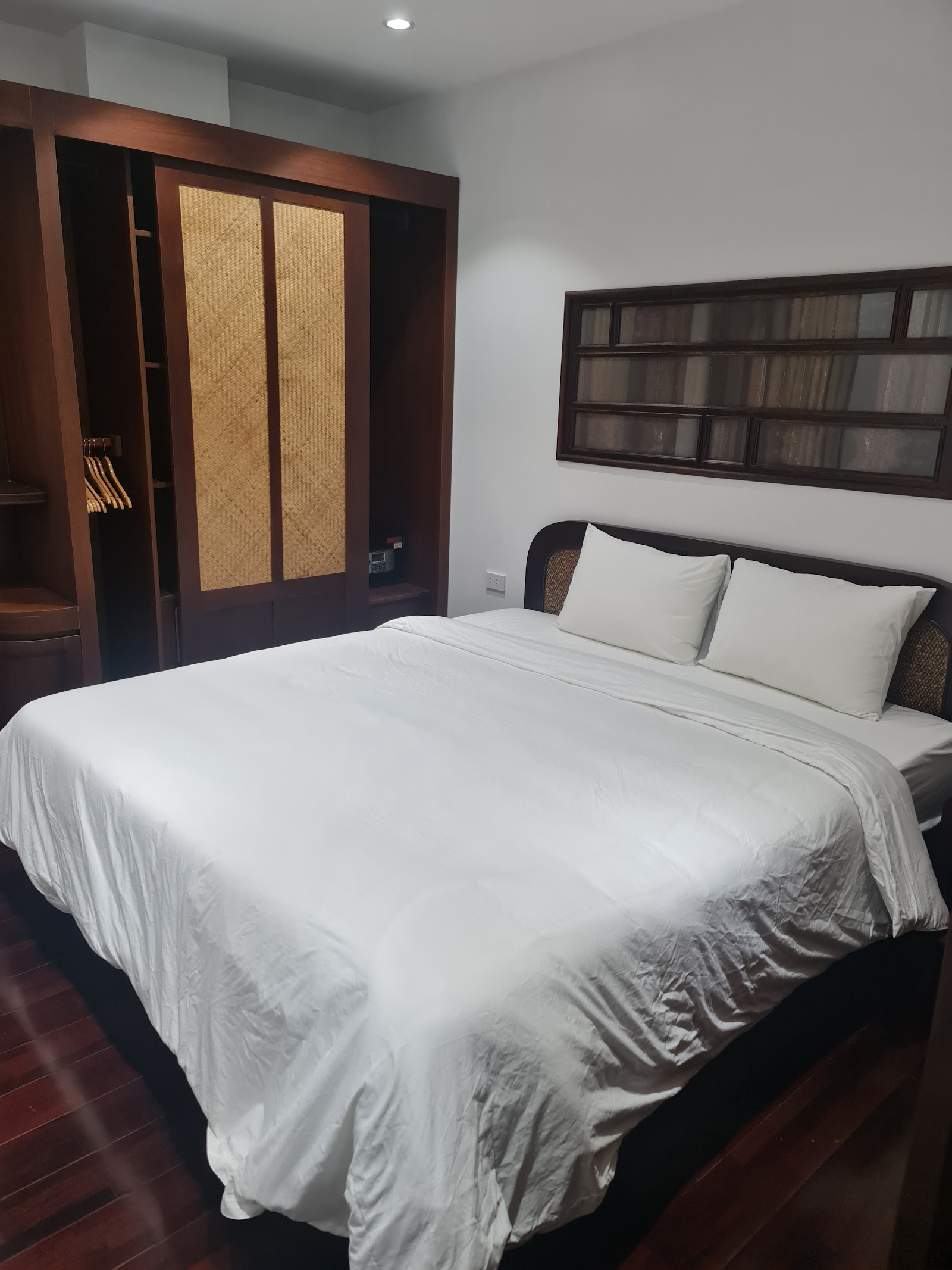 FLESTA Đội Cấn Serviced Apartment & Hotel