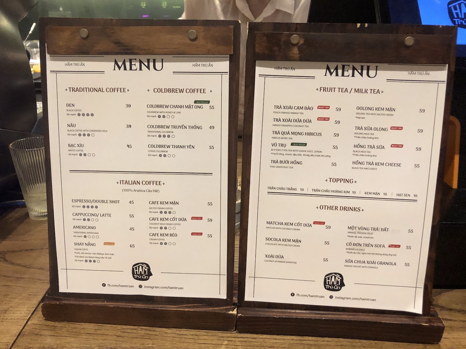 Hầm Trú Ẩn Cafe