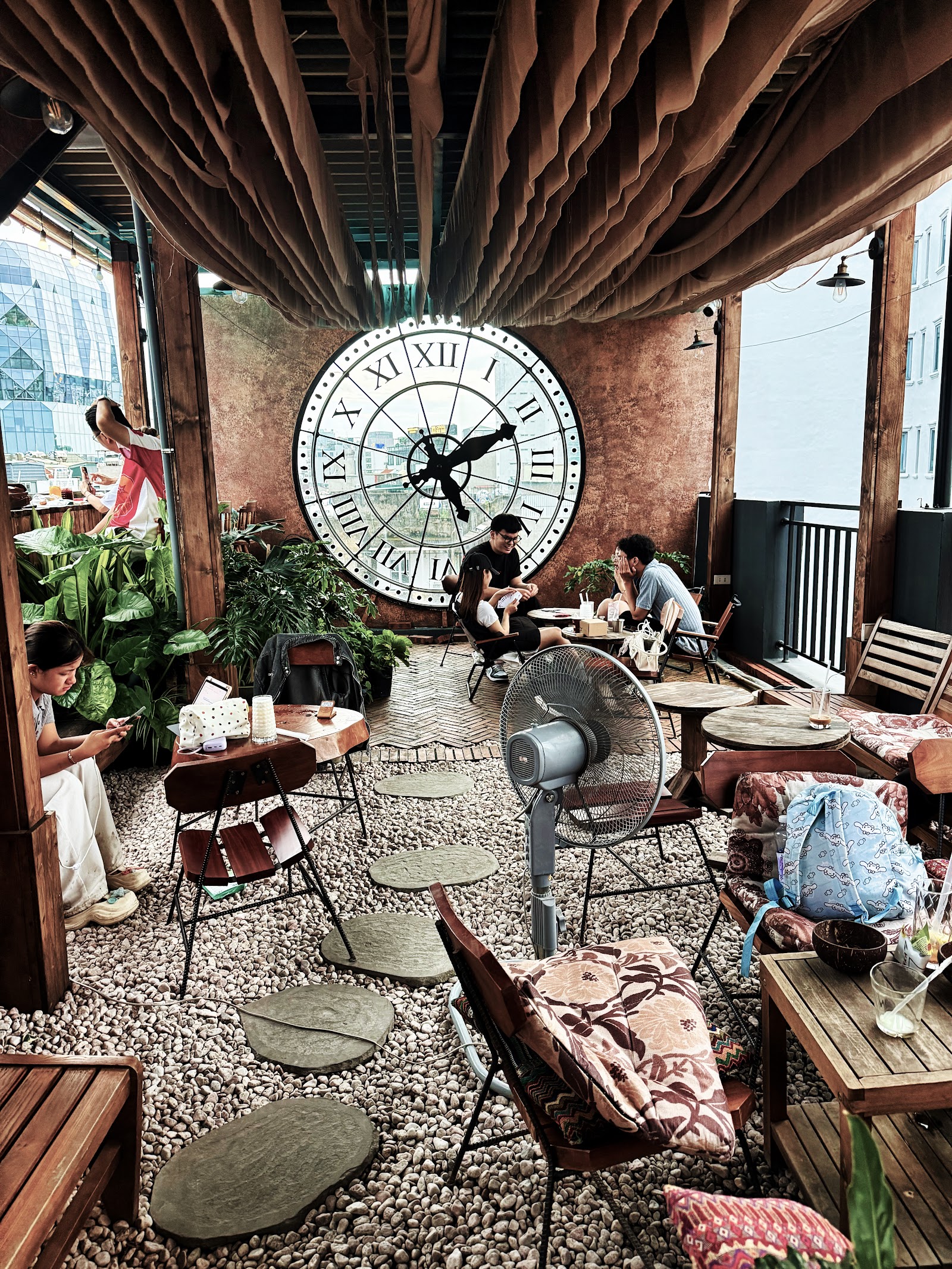 Le Jan Cafe