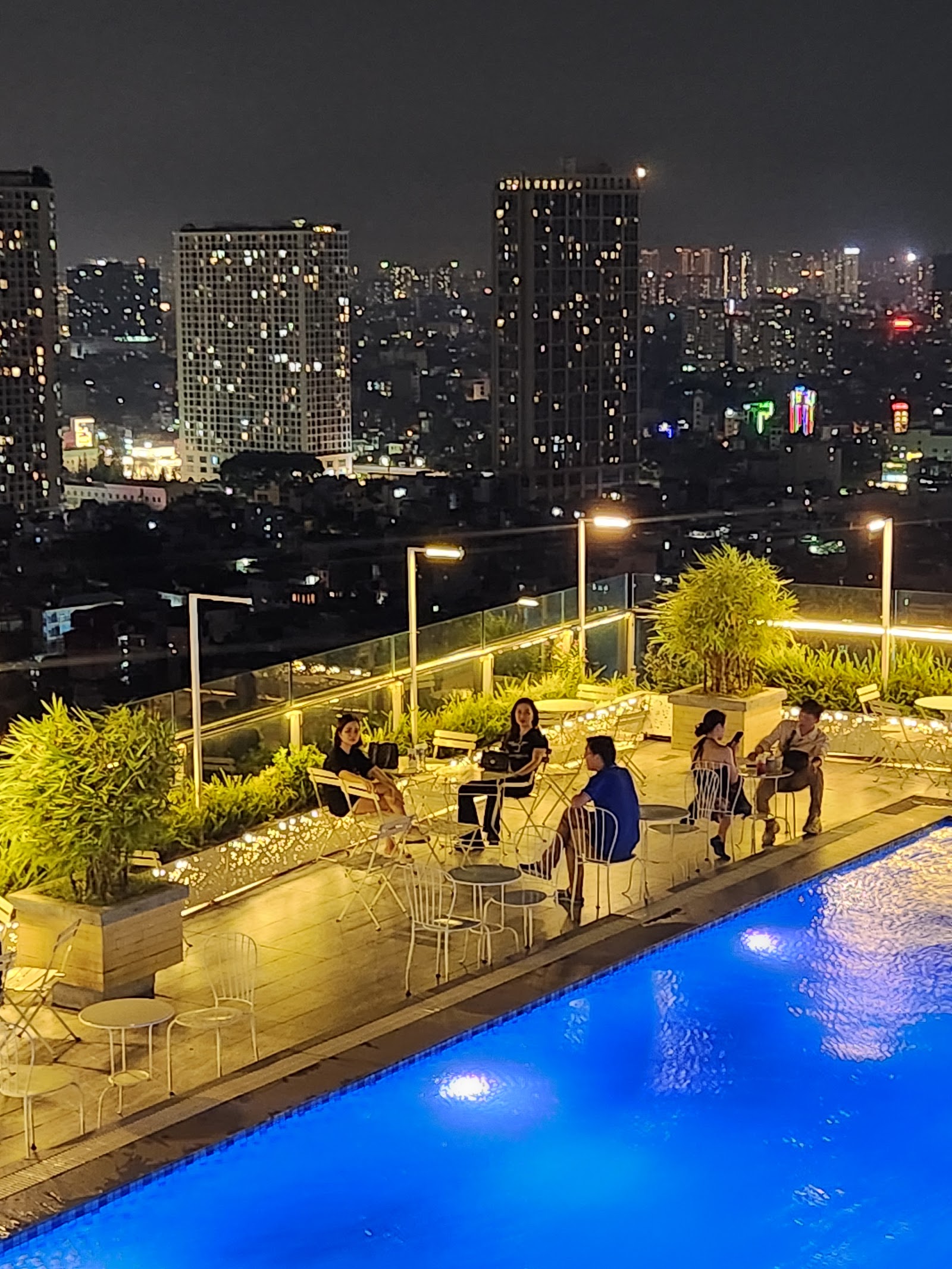 Trill Rooftop Cafe